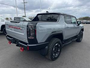 (W&T) Véhicule d'occasion GMC HUMMER EV 3X 4 portes Crew Cab 4x4 SB Électrique 2025 – Camionnette d'occasion - Product Image 2