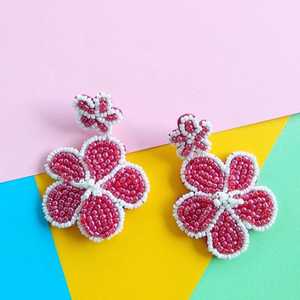 Pendientes de Diseño Hermoso Hechos a Mano con Bordado de Hilo de Seda en Forma de Candado para Mujer, para Uso Diario, Aniversario - Product Image 4