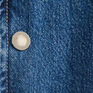 Dernière veste universitaire en denim décontractée pour hommes, conception d'hiver en plein air OEM avec des patchs en chenille, style lettreman et marque personnalisée - Product Image 3