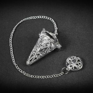 Love pulido curación jaula que se puede abrir plata latón péndulo radiestesia péndulo venta al por mayor Metal cobre curación péndulos de latón - Product Image 1