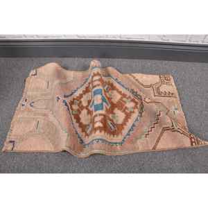 Alfombra Vintage de 1.4x2.7 pies, Alfombra Turca Pequeña, Alfombra de Lana con Estampado Animal en Tonos Marrón y Azul - Product Image 5