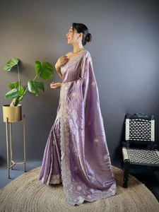 Sari de Diseño para Fiestas con Bordado de Secuencia Codificada - Product Image 6