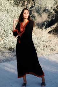 Kaftan traditionnel ample à col en V pour femmes musulmanes, imprimé, disponible au prix de gros auprès de Indian Casual Dress - Product Image 6