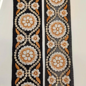 ชุดเดรสลูกไม้ปักลายสำหรับผู้หญิงสำหรับชาวแอฟริกันแบบดั้งเดิมหลากสี - Product Image 1