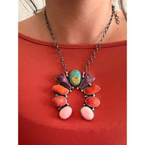 Collar de moda en capas de Vicky Hicks, con múltiples piedras y racimo Naja de plata de ley - Product Image 3