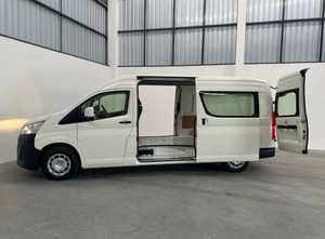 Vehículos Usados de Segunda Mano 2025 HIACE 2.8 Diésel Automático SLWB Puertas Corredizas Dobles, Puertas Traseras Tipo Granero - Product Image 4