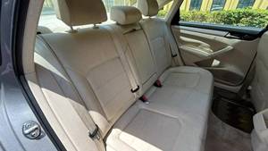 Volkswagen Passat SE 2.5 2012 Automático con Caja de Cambios Automática, Asientos de Cuero, Cámara Trasera, Neumáticos R16, Volante a la Izquierda - Product Image 2