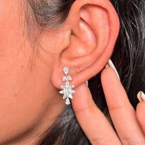 Collier ras de cou tennis en or jaune de luxe 9,09 Ct Moissanite taille baguette effilée Bijoux de fiançailles, d'anniversaire, de mariage et de fête - Product Image 5