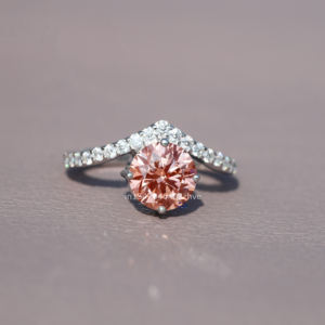 Anillo Solitario de Diamante Redondo Brillante Creado en Laboratorio con Claridad VVS para Mujer en Oro Blanco de 14Kt con Corte Redondo Marrón Fantasía - Product Image 1