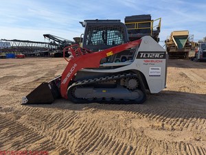 รถตักล้อยางขนาดเล็กยี่ห้อ Takeuchi มือสอง สภาพใหม่ ใช้เครื่องยนต์ Kubota รุ่น TL6R TL150 TL120 TL12R2 TL10V2 - Product Image 4