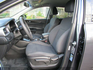 Kia Sorento L-X V-6 FWD 2020 - Product Image 6