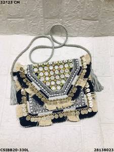 Bolso de Mano de Cuero Estilo Boho Banjara, Diseño Artesanal Indio, con Cuentas y Bordado de Piedras Multicolores, Casual - Product Image 4