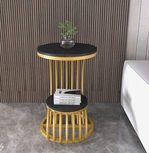 Mesa auxiliar moderna de metal con detalles dorados adecuada para apartamentos de lujo, salones, banquetes y salas de eventos - Product Image 1