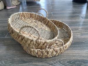 ถาดสานจากผักตบชวาทรงกลม ทำมือ เป็นมิตรกับสิ่งแวดล้อม พร้อมหูจับ รับผลิตแบบ OEM ODM ขายส่งจากเวียดนาม ของตกแต่งบ้านสไตล์เรียบง่ายและที่เก็บของ - Product Image 5