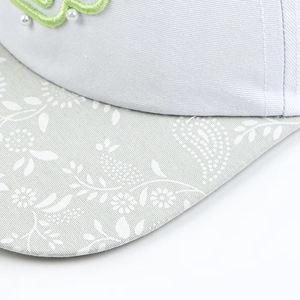 Sombreros de papá de 5 paneles no estructurados de alta calidad Logotipo personalizado Sombrero bordado en 3D Gorra de ala plana Gorra Snapback con perlas - Product Image 4