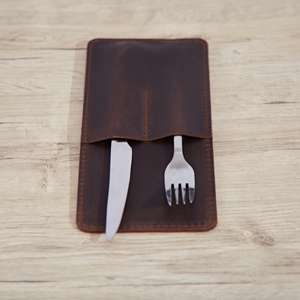 กล่องใส่ช้อนส้อมหนังอย่างดี ทนทาน พกพาสะดวก กันน้ำ กันกระแทก เหมาะสำหรับการเดินทาง ปิกนิก และตั้งแคมป์ - Product Image 1