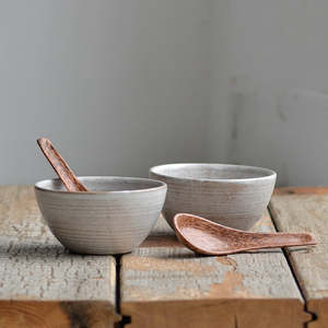 Cucharas de sopa de madera de coco esenciales para servir la cena, cucharón natural, cucharones de madera de coco producidos en Vietnam - Product Image 6