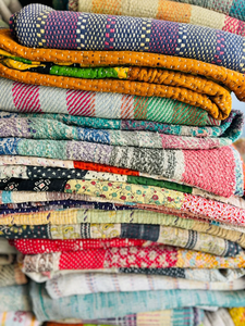 Manta Kantha de algodón Vintage hecha a mano, colcha cosida a mano, ropa de cama de algodón suave, edredones de algodón bohemios Reversibles - Product Image 3