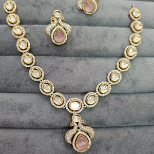 Collar de compromiso de boda de estilo étnico de Bollywood chapado en oro para mujer AD CZ Victoria Set Zircon Number Shape Fashion Strand - Product Image 1