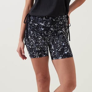 กางเกงขาสั้นผู้หญิงเอวสูง แห้งเร็ว คุณภาพสูง ราคาถูก รับออกแบบโลโก้ สำหรับขายออนไลน์ - Product Image 4