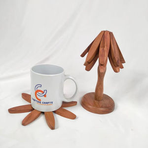 Juego de Salvamanteles de Madera Ecológicos de Lujo Crafts Galore - Forma de Árbol, 10 mm de Grosor, Tamaño Personalizado para Uso en el Hogar y Restaurantes (Nogal Negro) - Product Image 1