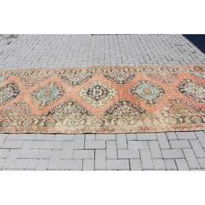 Alfombra Turca de 4.6x12.2 pies, Alfombra Vintage con Borde Rojo de Lana - Product Image 3