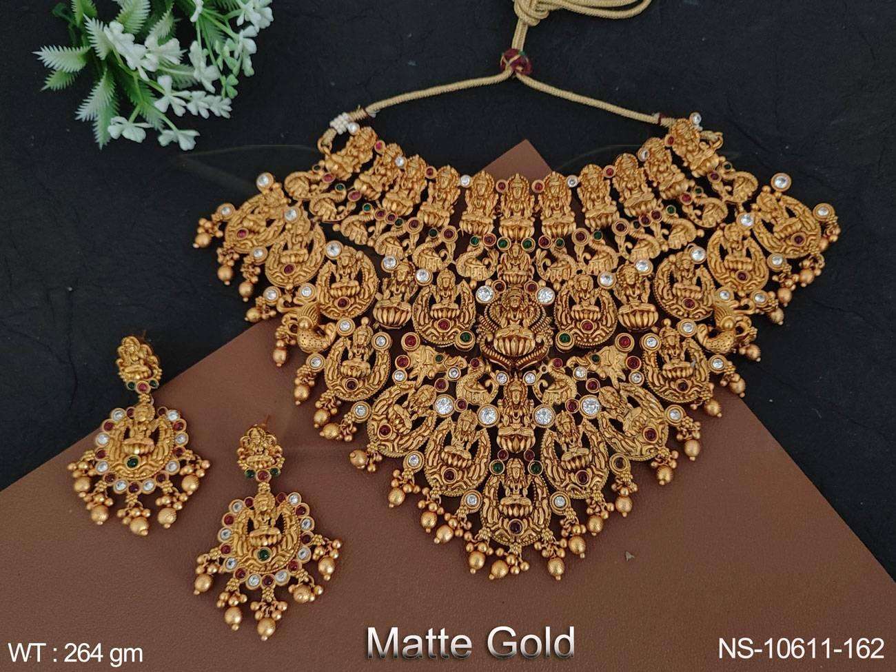 สีเขียวทับทิม