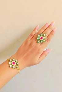 ชุดแหวนมุก kundan polki & ชุดปรับได้ haldi mehendi Sangeet & dholki ของขวัญคืนสินค้าเป็นจำนวนมากจาก Bhoji - Product Image 1