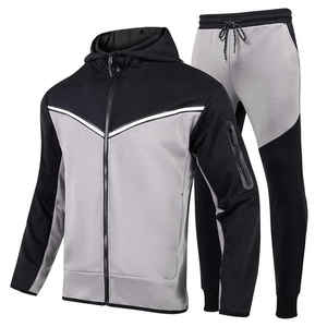 Venta al por mayor chándales totalmente personalizados para hombres en calidad superior 2025 nueva tendencia superventas conjunto de chándales para hombres - Product Image 1