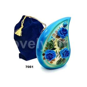 Urne funéraire peinte à la main en forme de larme avec urne funéraire en rose bleue 3D pour cendres humaines avec sac en velours - Product Image 1