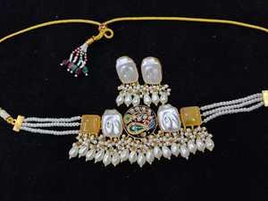 Ensemble de collier ras du cou plaqué or Bollywood du fabricant indien pour femmes et filles vêtements de fête religieux et de mariage classiques - Product Image 5