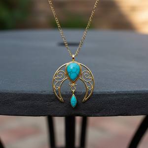Collar con Colgante de Oro con Piedras Preciosas de Turquesa en Forma de Lágrima - Product Image 2