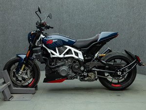 Disponible: FTR X 2024 100% CARBONO con ABS Nuevo (Motocicletas) - Product Image 3
