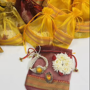 ชุดกระเป๋าใส่ของชำร่วยเทศกาลพิเศษหรูหรากระเป๋าหูรูดทำจากผ้าโปร่งบางพร้อมอุปกรณ์ตกแต่งลายดอกไม้ - Product Image 1