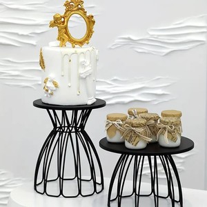 Soporte de pastel negro de metal de venta caliente en precio asequible para restaurante Hotel Uso de boda - Product Image 4