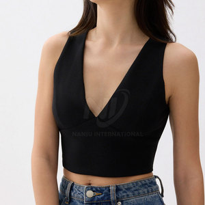 Top corto con cuello en V y diseño personalizado para mujer, color sólido, cómodo para uso en verano al aire libre - Product Image 2
