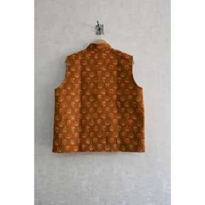 Chaleco Acolchado de Algodón Ecológico Hecho a Mano para Mujer, Chaqueta sin Mangas con Estampado Étnico, Prenda Exterior Elegante con Botones - Product Image 4