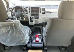 Autobús Automático de 18 Plazas para Hiace, Volante a la Izquierda - Product Image 3