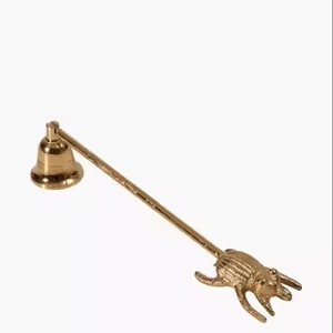 Vela de Metal decorativa dorada moderna hecha a mano, forma de mango de insecto de grado DIY para apagar velas, precio de venta completo - Product Image 1