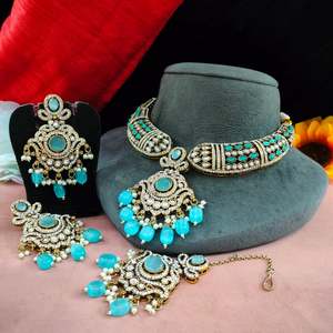 ชุดสร้อยคอห้อยจากเพทายและไข่มุกของวิคตอเรียสำหรับผู้หญิงพร้อมติกก้า Maang เหมาะสำหรับงานแต่งงานงานเฉลิมฉลอง - Product Image 5