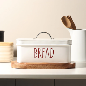 Boîte à pain en métal avec couvercle en bois, design côtelé, gravure « Pain », disponible à prix de gros - Product Image 6