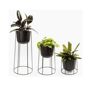 Maceta de Metal de lujo hecha a mano, forma personalizada, diseño único, elegante, India, elegante, más vendida para aplicaciones de jardín - Product Image 3