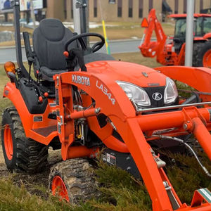 Compre un Mini Tractor Compacto Modelo Kubota BX1880 para una Eficiencia Agrícola, Entrega Rápida con Bomba de Componentes Principales Incluida, Premium - Product Image 4