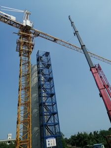 Grues à tour Topkit 10-12 tonnes, moment de levage 1600 <span class=keywords><strong>KN</strong></span>.m, pompe moteur incluse, haute efficacité opérationnelle pour la construction - Product Image 2