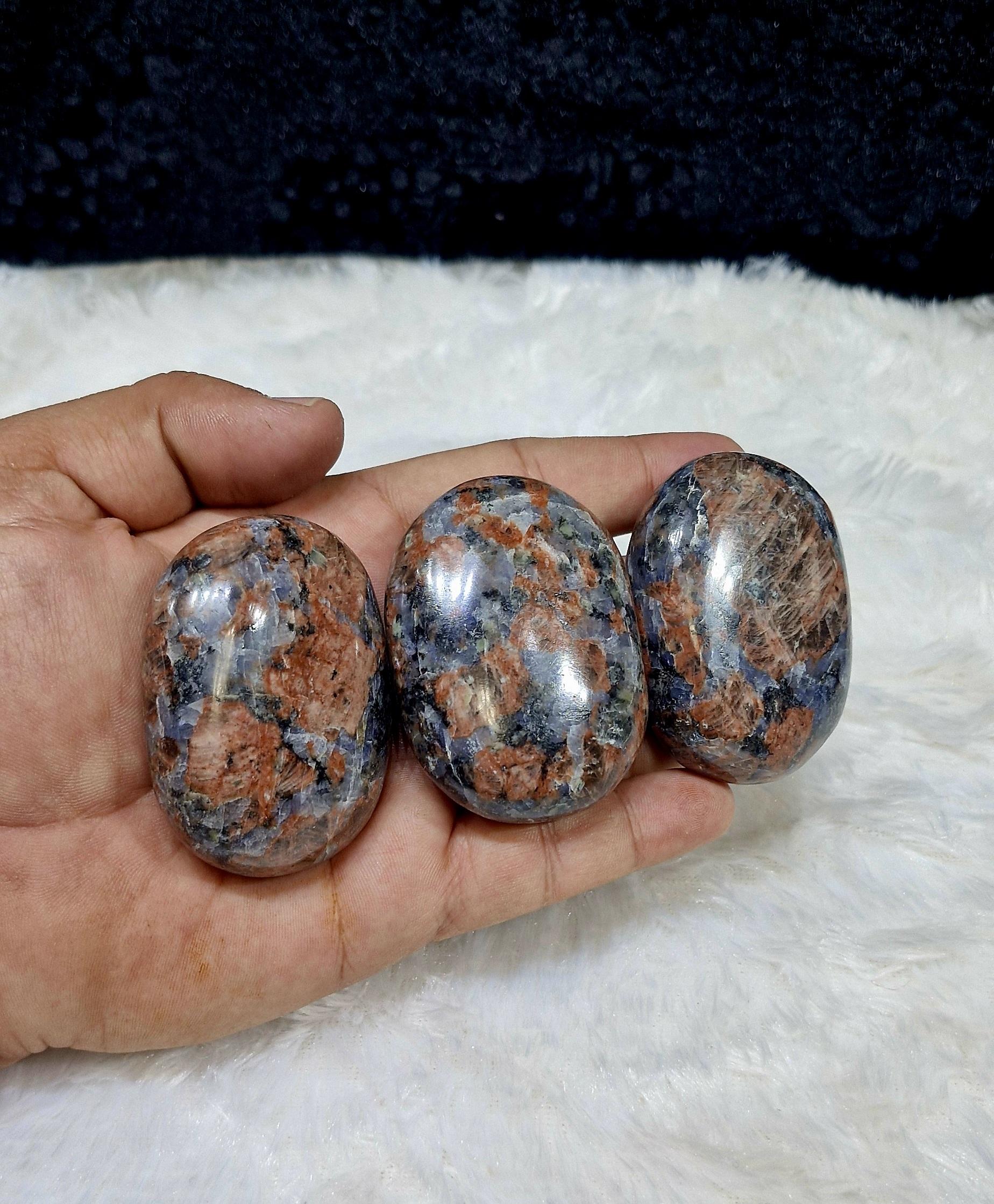 สีน้ำตาล