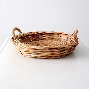 Deep Rattan Fruit <b>Serving</b> <b>Bowl</b> in Deluxe Quality with Round Shape Perfect for Restaurant Dinnerware and Stylish Presentation - Product Image 1