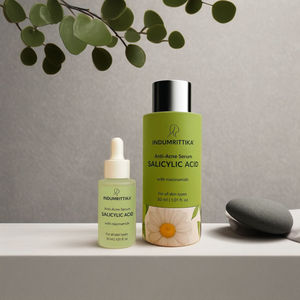 Sérum pour la peau de qualité supérieure Indumrittika avec acide salicylique et niacinamide pour une hydratation légère, un équilibre cutané et une peau lisse et éclatante - Product Image 1