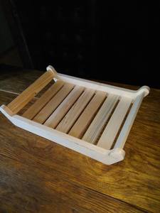 Plateau de service en bois naturel rond personnalisé intemporel pour la cuisine, la maison ou l'hôtel Articles de style classique pour la fête ou le service de nourriture - Product Image 6