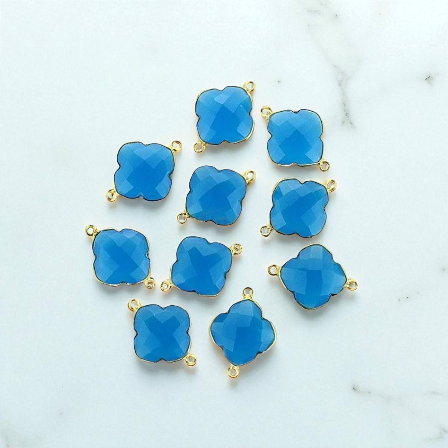 ท้องฟ้าสีฟ้า Chalcedony