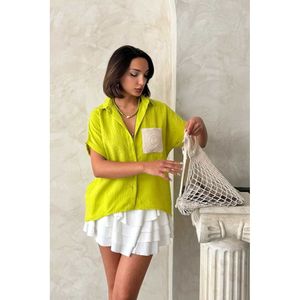 เสื้อเชิ้ตผ้าลินินสีเขียวพิสตาชิโอแบบดิบ ยี่ห้อท็อปโชว์ พร้อมกระเป๋าปักลาย ขายส่งเสื้อเชิ้ตผ้าลินิน - สีเขียวพิสตาชิโอ ผ้าลินินดิบ กระเป๋าปักลาย - Product Image 1